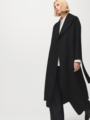 MANGO Přechodný kabát 'TRAVIATA' – černá