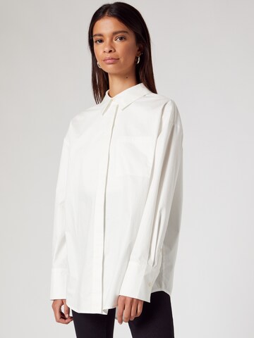 ABOUT YOU x MOGLI Blouse 'Stella' in White: front