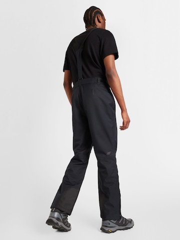 Regular Pantalon de sport 4F en noir