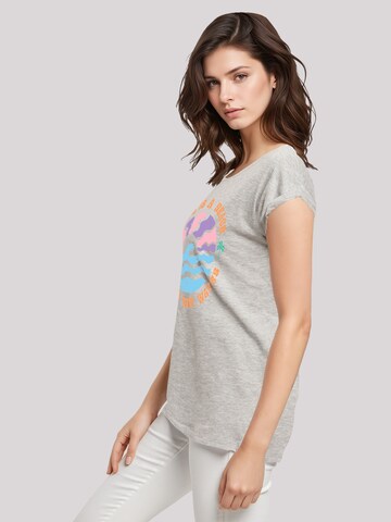 F4NT4STIC Shirt 'Life Is A Beach Enjoy The Waves' in Grijs