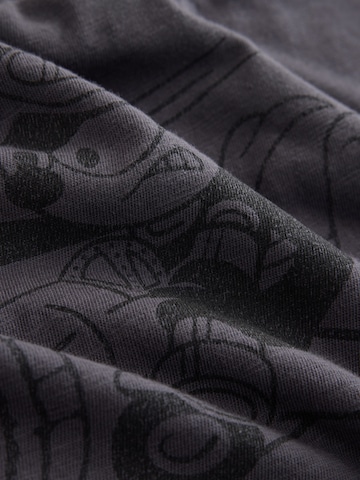 T-Shirt Next en gris