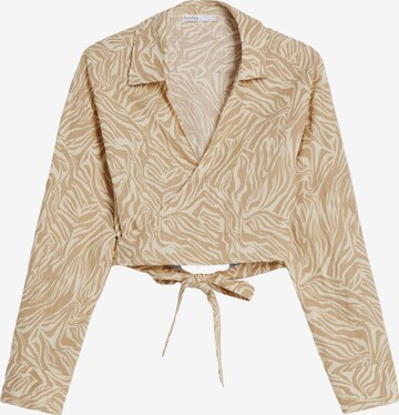 Bershka Blouse in Beige: voorkant