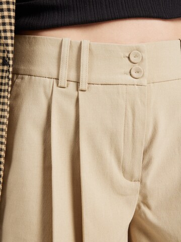 VERO MODA Regular Pleat-front trousers 'VMGOODY' in Beige