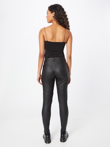 VERO MODA - Skinny Pantalón cargo 'WISH' en negro