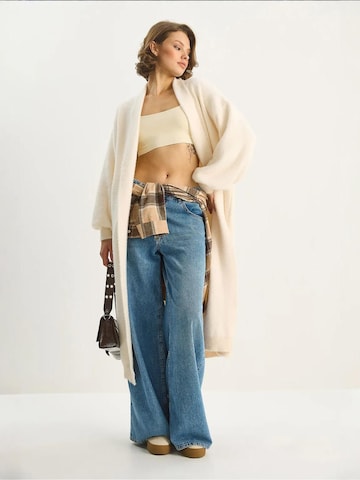 Manteau en tricot Bianco Lucci en blanc