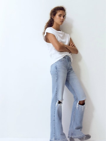 Pull&Bear Flared Jeans in Blauw