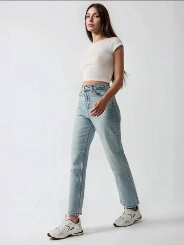Hiccup Regular Jeans in Blau