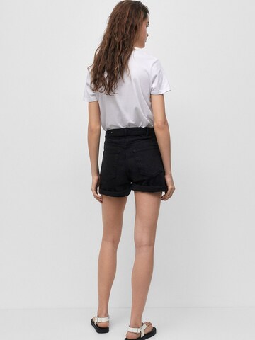 Pull&Bear Loosefit Shorts in Schwarz