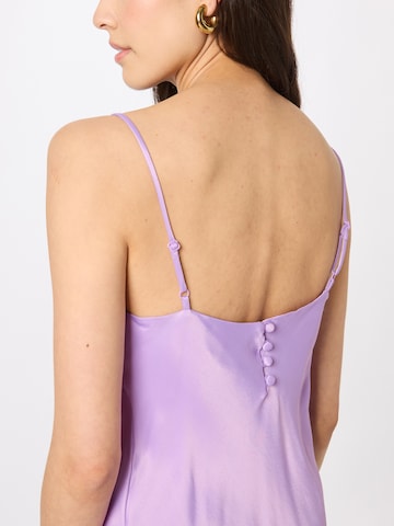 Warehouse Letní šaty – fialová