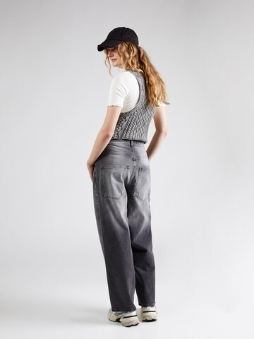Loosefit Jean 'ONLJULIA' ONLY en gris