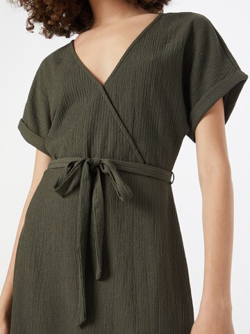 Robe 'Enie' ABOUT YOU en vert