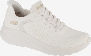 Baskets basses 'Slip-Ins: BOBS Sport Squad Chaos - Current Muse' SKECHERS en blanc : devant