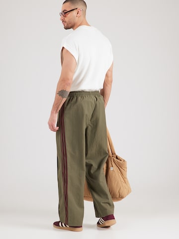 ADIDAS ORIGINALS Loosefit Nadrág 'BRITCORE' - zöld