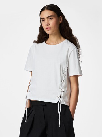 T-shirt 'PCFenja' PIECES en blanc : devant