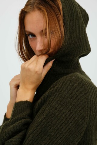 Pullover di b.young in verde