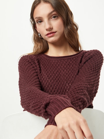 VERO MODA Sweater 'Esme' in Red