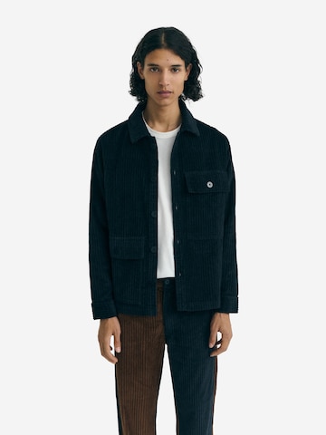 Thinking MU Regular fit Button Up Shirt in Blue: front