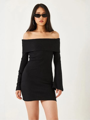 Bianco Lucci Gebreide jurk in Zwart: voorkant