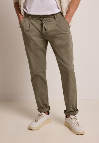 Street One MEN Regular Chino Pants in Beige: front