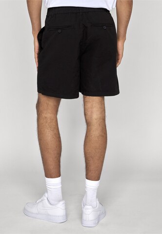 Urban Classics Loosefit Chino in Zwart