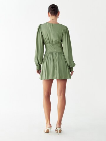 Willa Koktélruhák 'IZZY' - zöld: hátul