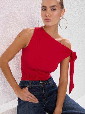 Trendyol Top - piros: elől
