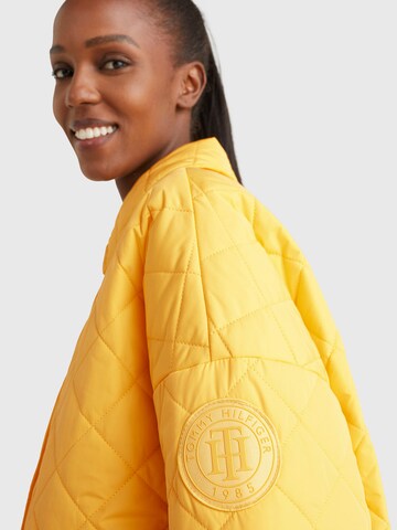 TOMMY HILFIGER Between-Seasons Coat in Yellow