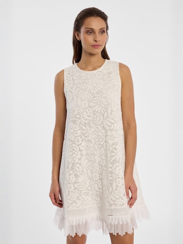 Ana Alcazar Dress 'Dalin' in White: front