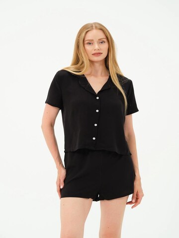 C&City Korte pyjama in Zwart: voorkant