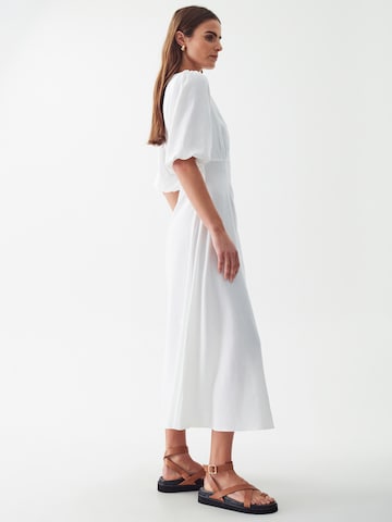 Calli Sukienka 'ARYA' w kolorze biały