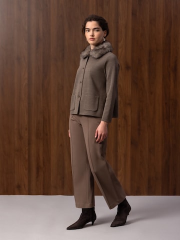 NAULOVER Regular Pleated Pants ' ' in Beige: side
