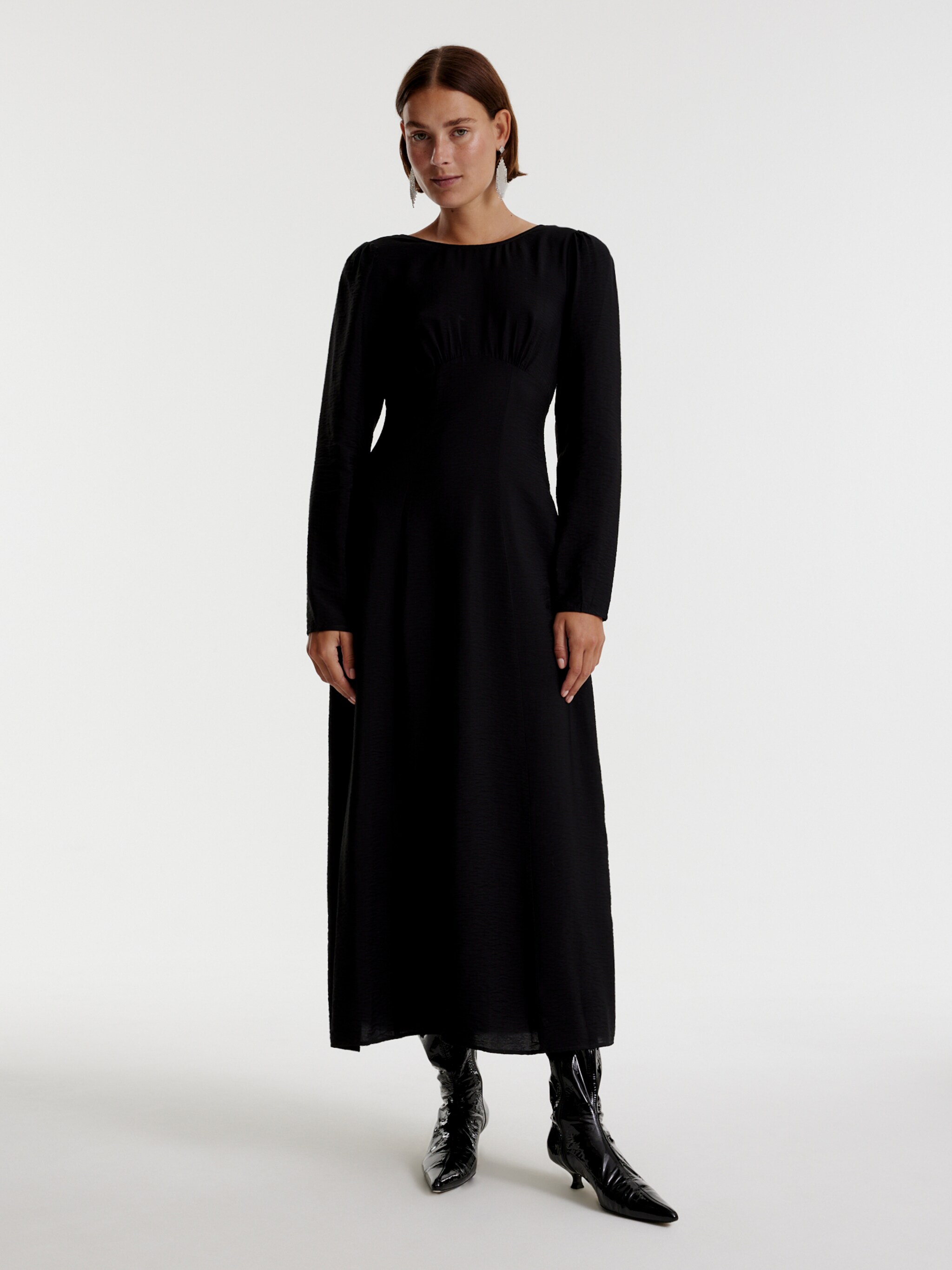 EDITED Produkte Kleid 'Qeena' schwarz