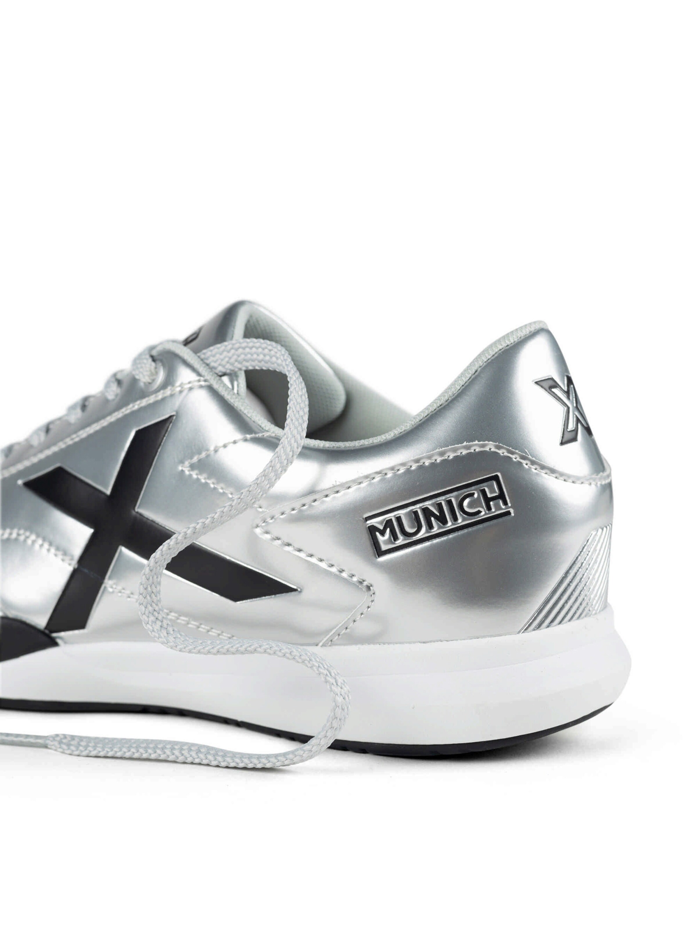MUNICH Sneakersy niskie ' M39 ' w kolorze srebrny