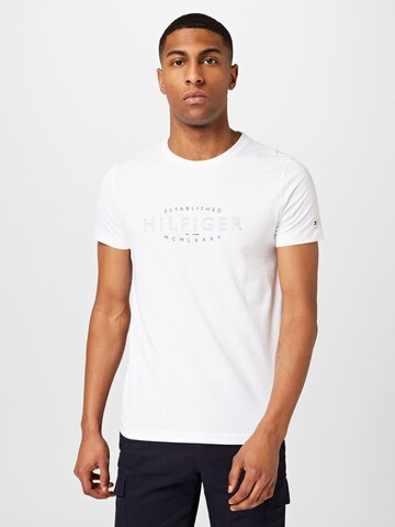 T-Shirt TOMMY HILFIGER en blanc : devant