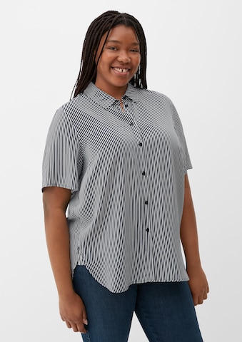 TRIANGLE Blouse in Blue: front