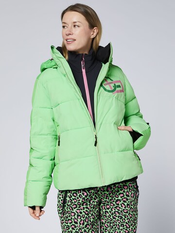 CHIEMSEE Athletic Jacket ' mit abnehmbarer Kapuze ' in Green: front