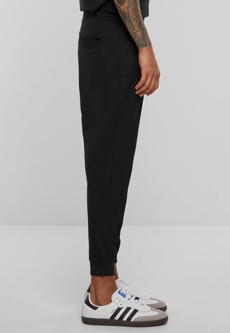 2Y Premium Tapered Hose in Schwarz