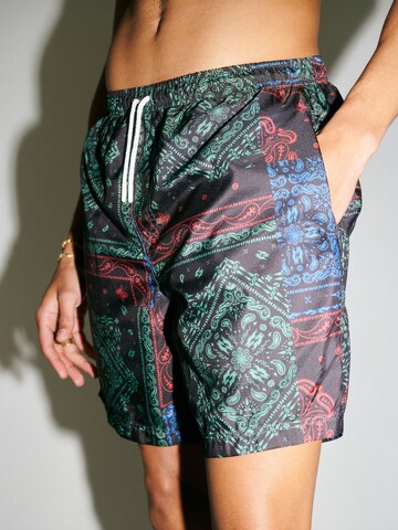 Shorts de bain 'James' Pacemaker en noir