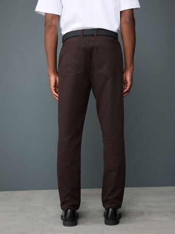Next Обычный Брюки-чинос в Коричневый