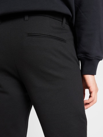 Lindbergh Slim fit Chino Pants 'Superflex' in Black