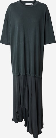 Rochie de la WEEKDAY pe negru: față