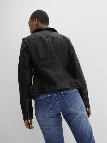 bonprix Jacke in Schwarz