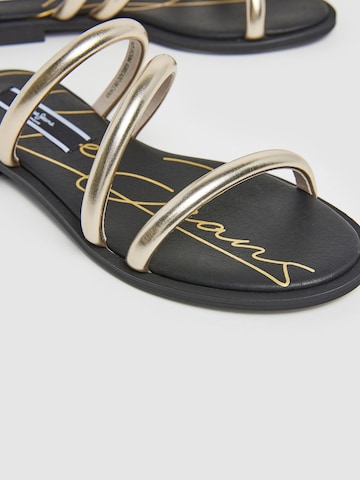 Pepe Jeans Sandals ' HAYES CRYSTAL ' in Gold