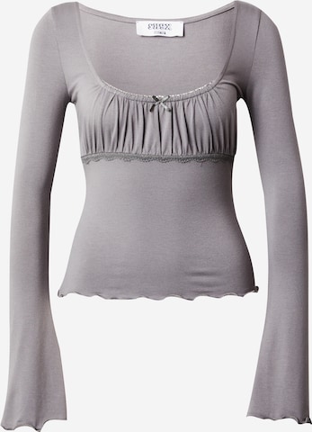 SHYX - Camiseta 'Anja' en gris: frente