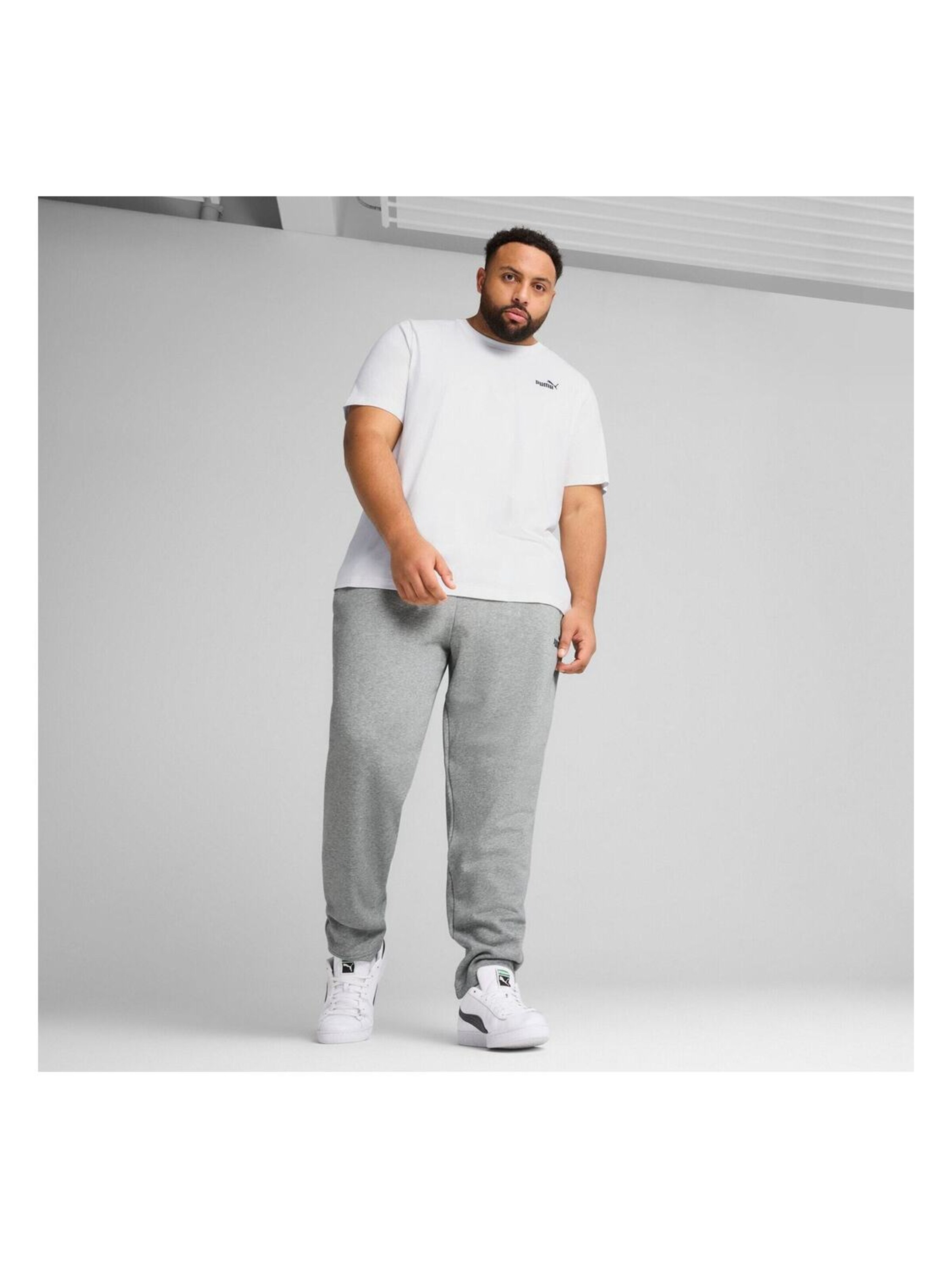 Maglietta 'Puma Ess Small No. 1 Logo Tee' di PUMA in bianco
