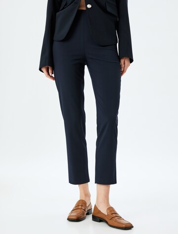 Koton Slimfit Hose in Blau: Vorderseite