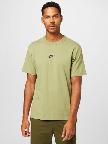 Nike Sportswear - Camisa 'Esential' em verde: frente