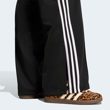 Wide leg Pantaloni di ADIDAS ORIGINALS in nero