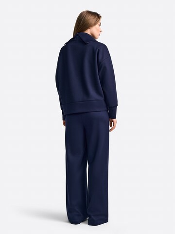 Rich & Royal Свитшот в Синий