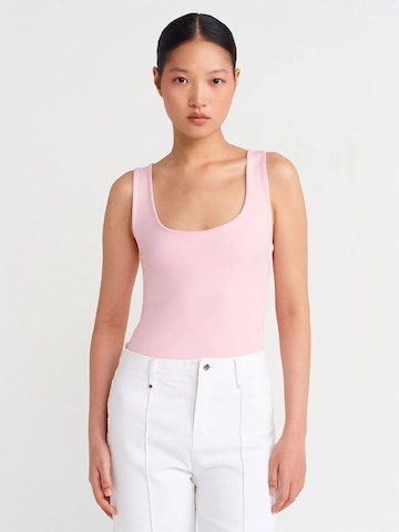 Dilvin Top in Pink: front